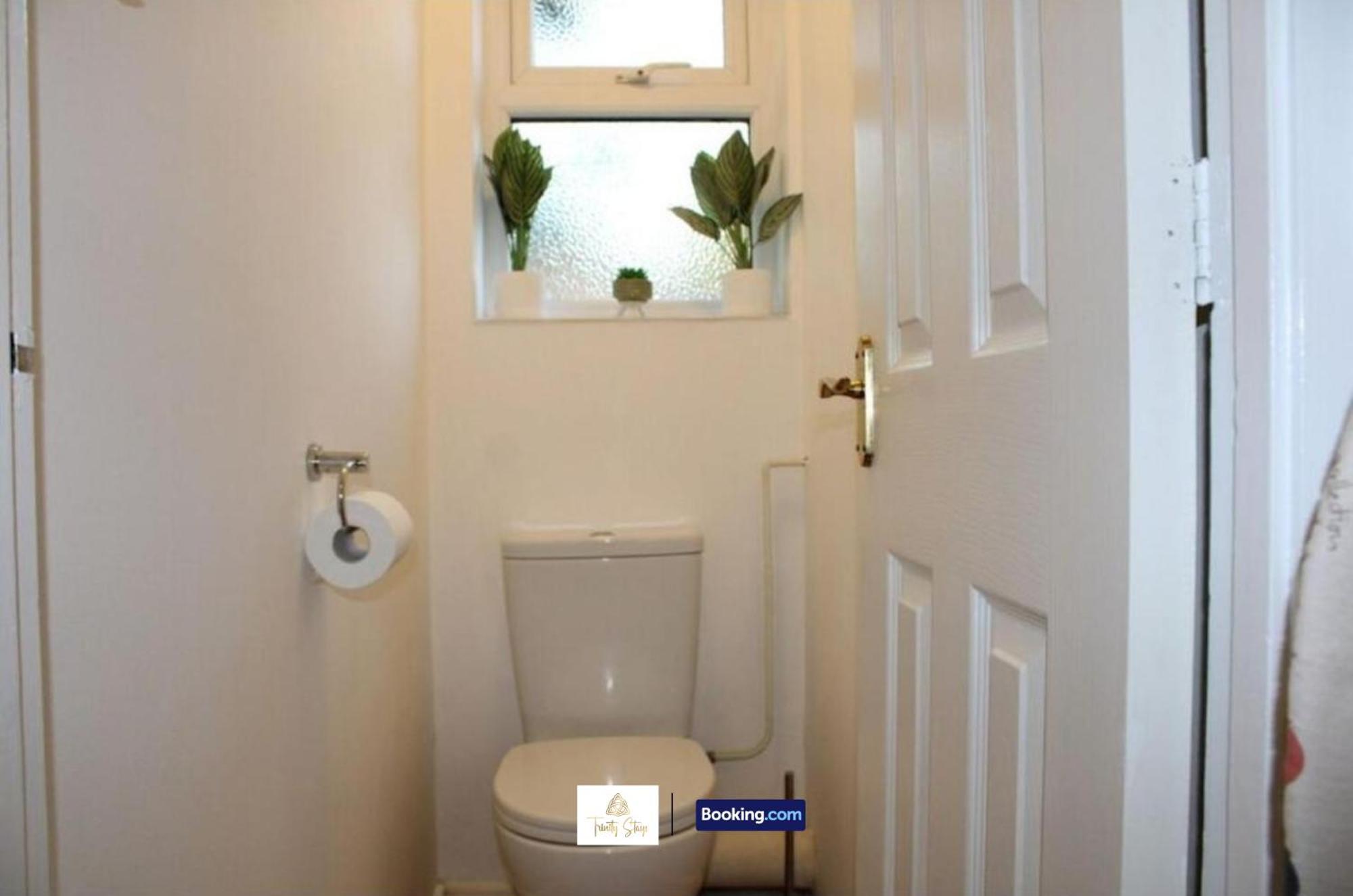 4 Bedroom House With Parking Near City Centre By Trinity Stays Short Lets & Serviced Accommodation Cambridge エクステリア 写真